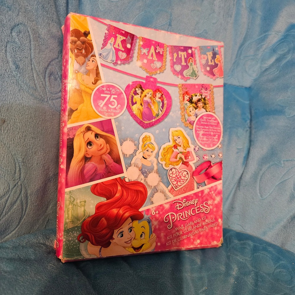 Disney Princess Wall Garland Banner Kit Over 75 Pieces Kids Party Decor